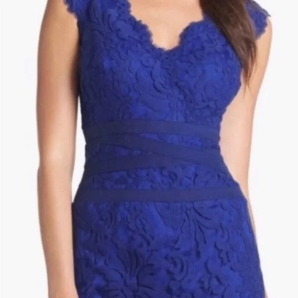 Tadashi Shoji Blue Sheath Dress with Sweetheart Neckline - Picture 5 of 6